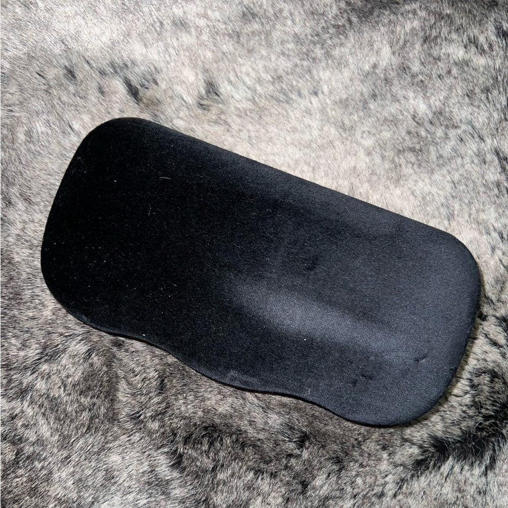 Gucci Designer sunglasses case - Picture 2 of 2